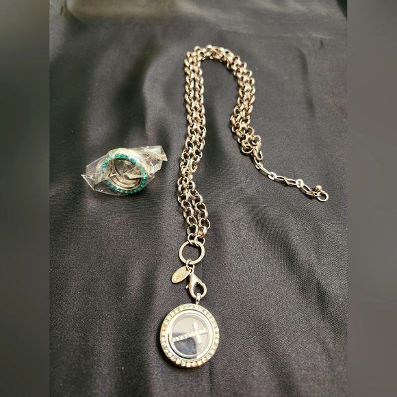 Floating Locket Necklace and Ring - Picture 1 of 5